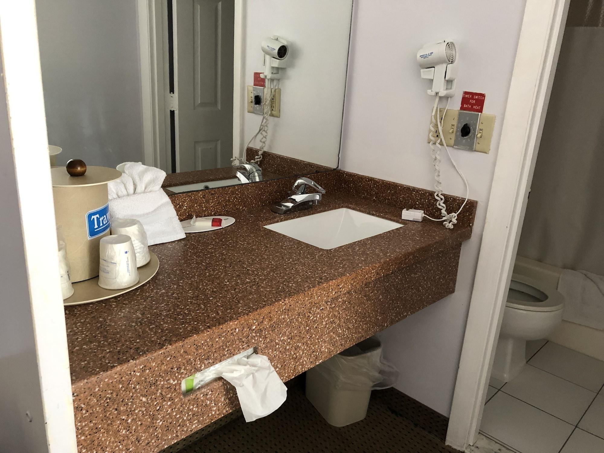 Travelodge By Wyndham Cape Cod Area West Dennis Esterno foto