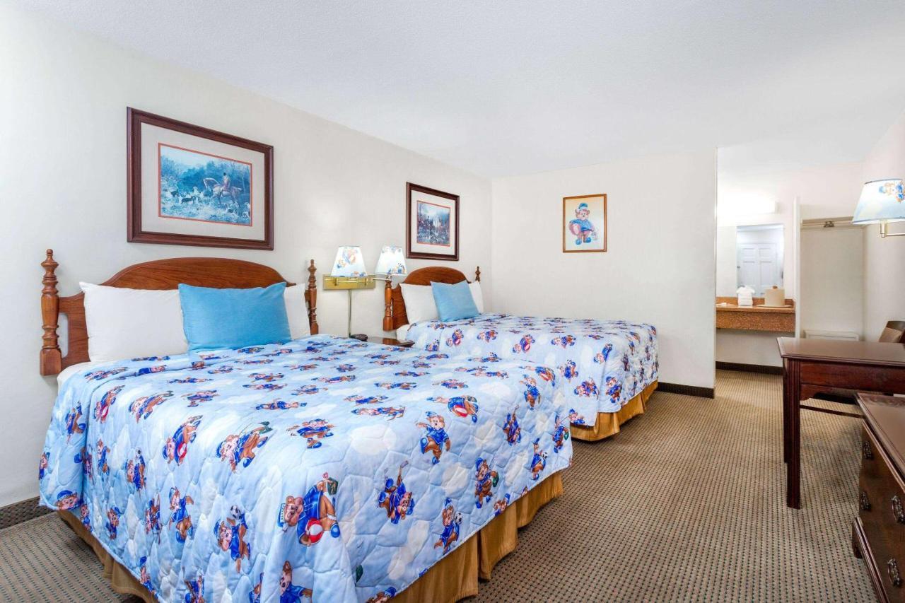 Travelodge By Wyndham Cape Cod Area West Dennis Esterno foto