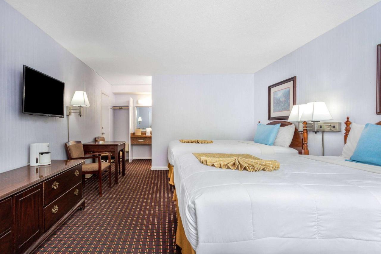 Travelodge By Wyndham Cape Cod Area West Dennis Esterno foto