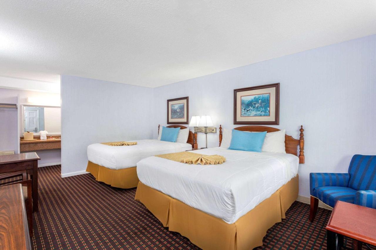 Travelodge By Wyndham Cape Cod Area West Dennis Esterno foto